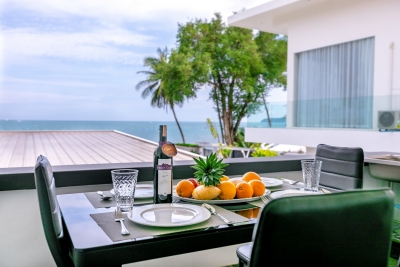 Luxury Villa by the sea