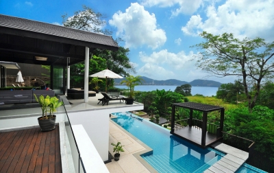 A tropical super villa