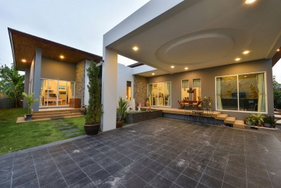 Stylish 4 bedroom villa for rent in Bang Tao