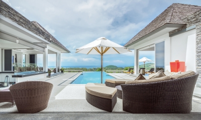 Spacious luxury villa with 4 bedrooms and panoramic sea views on Bang Tao Beach